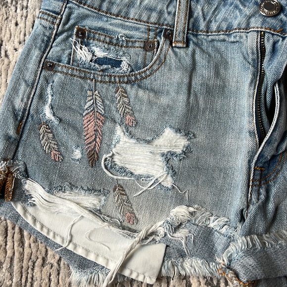 AE - High Waisted Festival Shorts - Picture 2 of 5